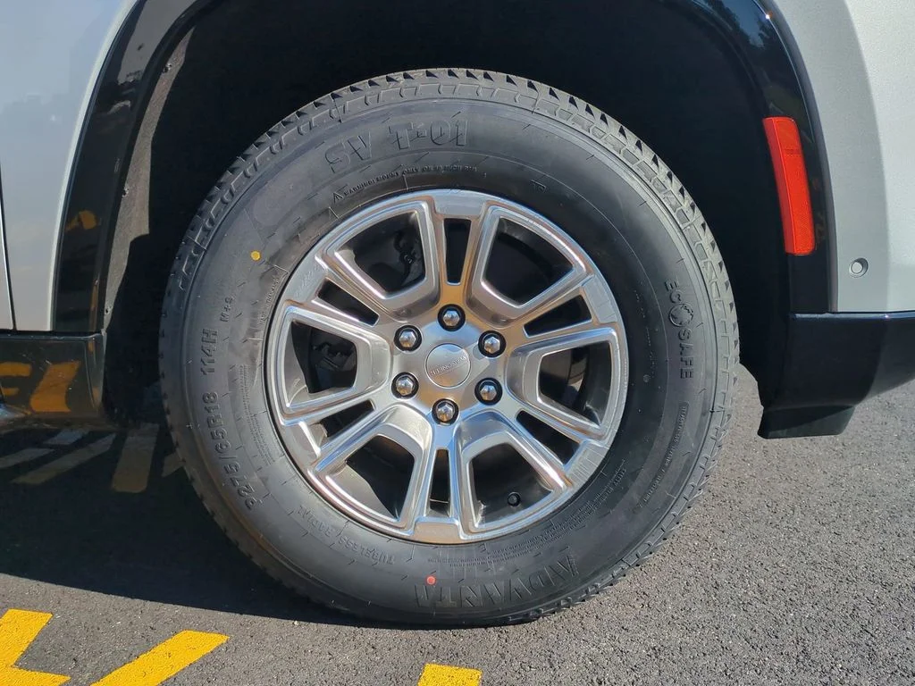 Used 2022 Silver Jeep Series I image 11