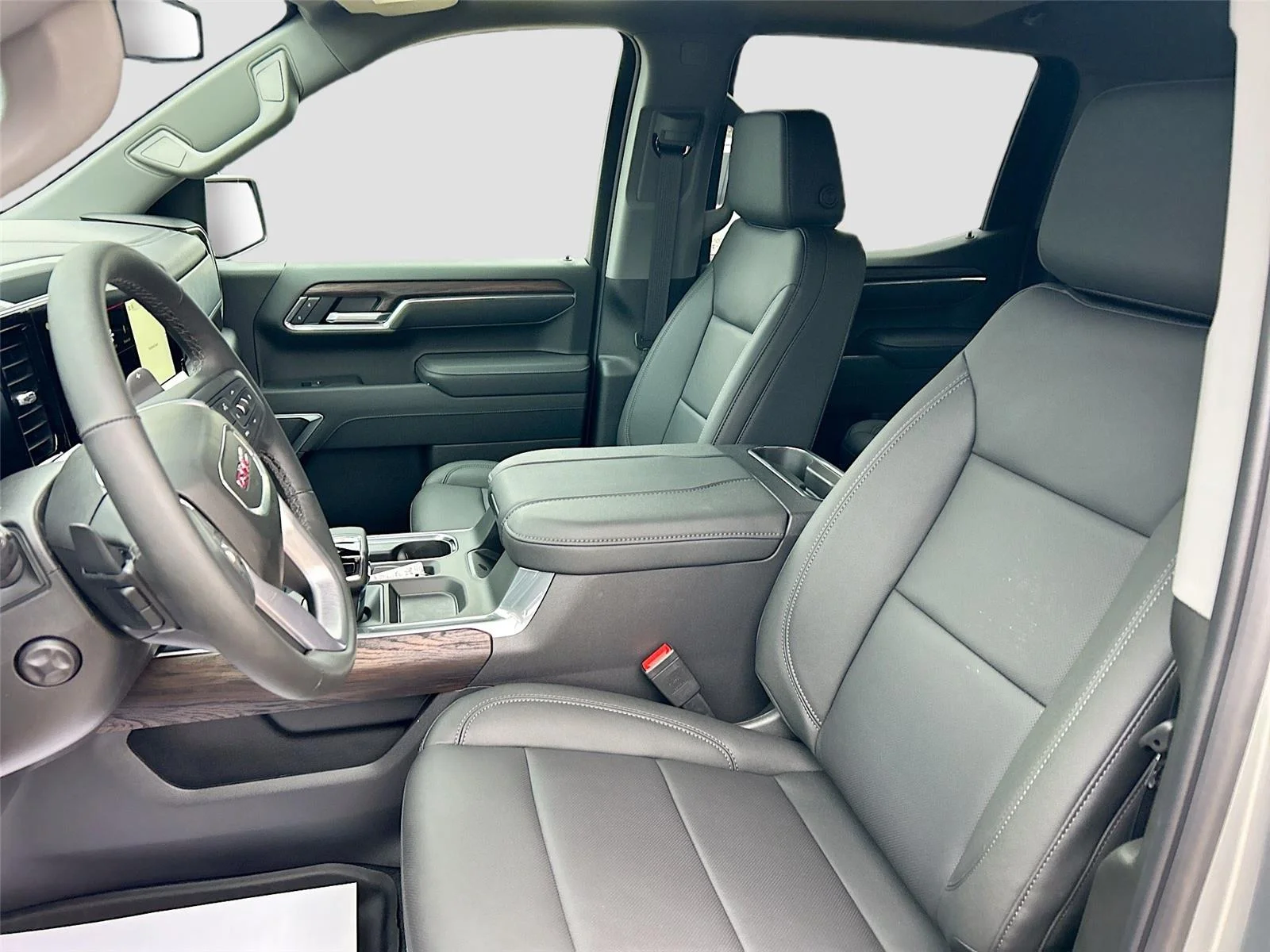 2026 GMC Sierra 1500 SLT - Photo 11