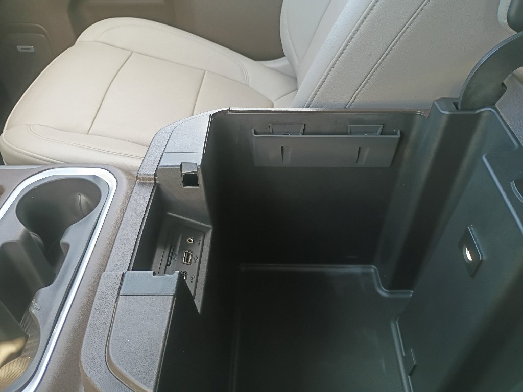 Used 2021 Summit White Chevrolet LTZ image 35
