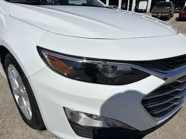 Used 2025 White Chevrolet LT image 2