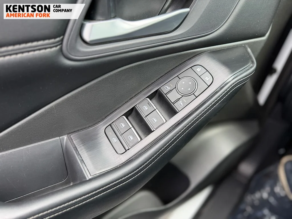 Used 2026 White Nissan SL image 15