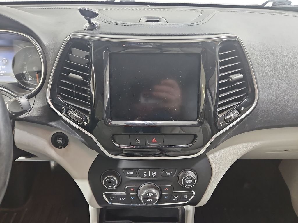 Used 2019 Beige Jeep Limited image 19