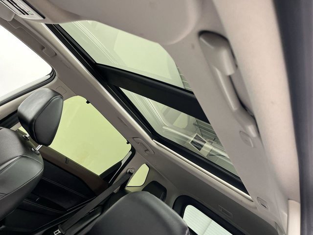 Used 2023 Pearl White Tricoat Nissan SV image 6