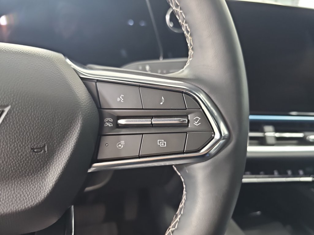Used 2024 Sterling Gray Metallic Chevrolet 2LT image 23
