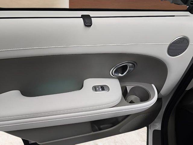 New 2026 White Hyundai SEL Premium 8P image 16