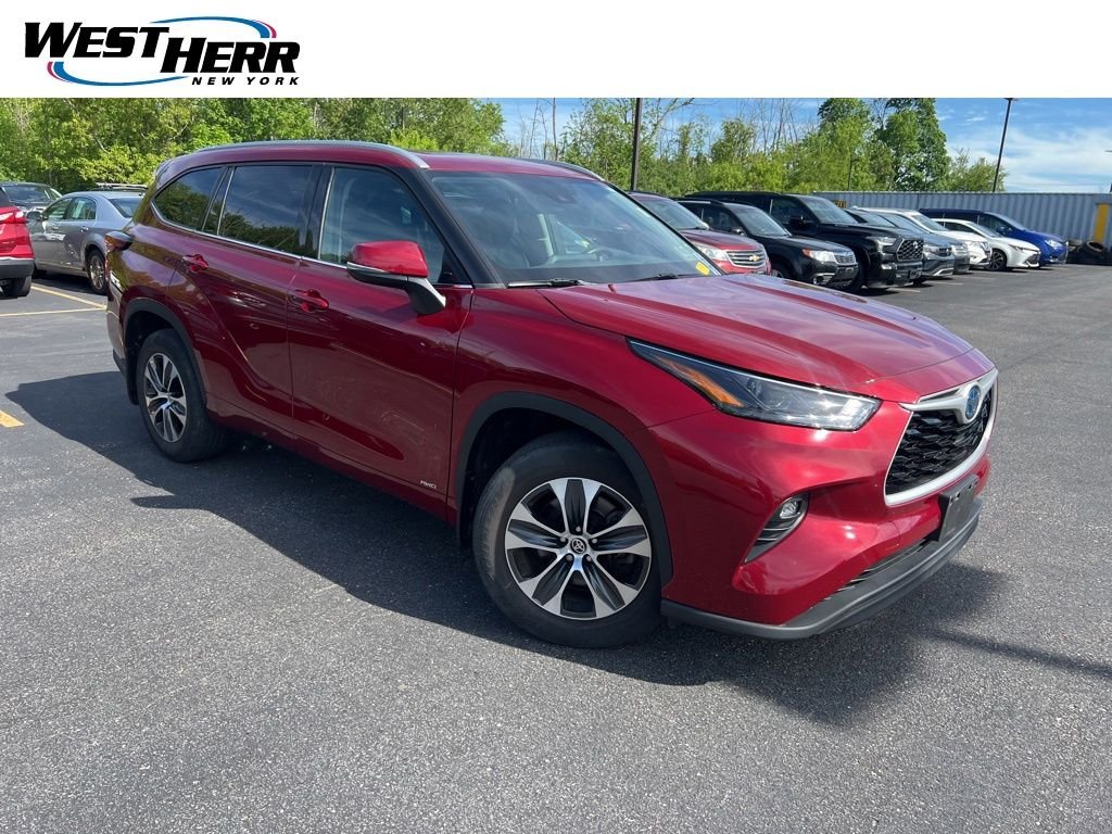 Used 2022 Red Toyota XLE image 1
