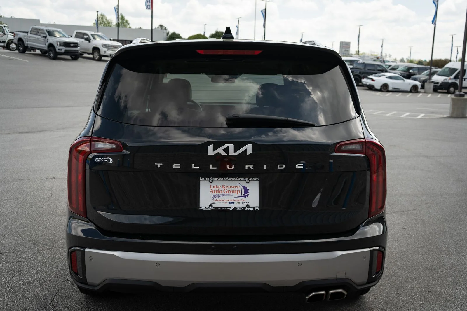 Used 2025 Ebony Black Kia S image 8