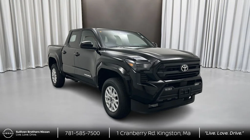 Used 2025 Black Toyota SR5 image 3
