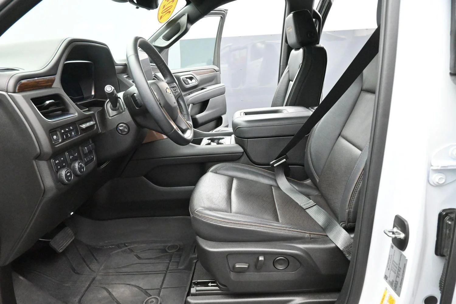 Used 2024 Summit White Chevrolet High Country image 16