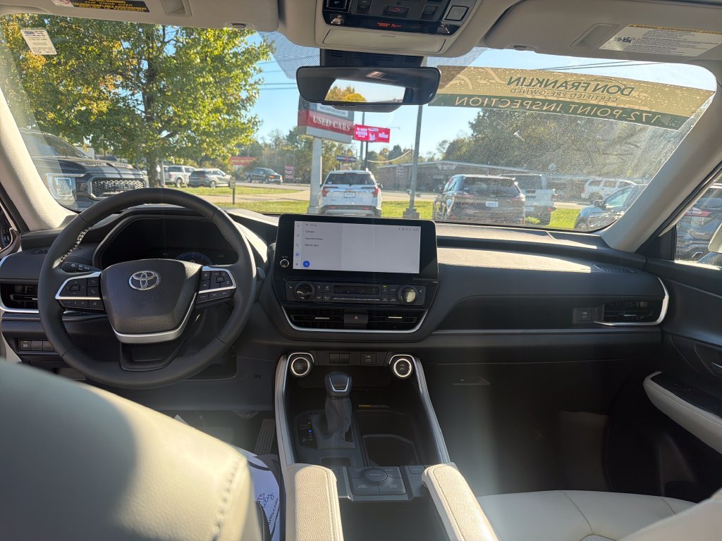 Used 2024 White Toyota XLE image 16