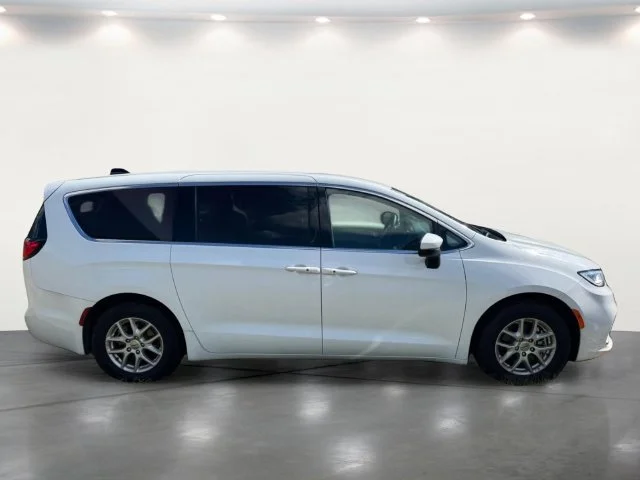 Used 2023 White Chrysler Touring L image 12