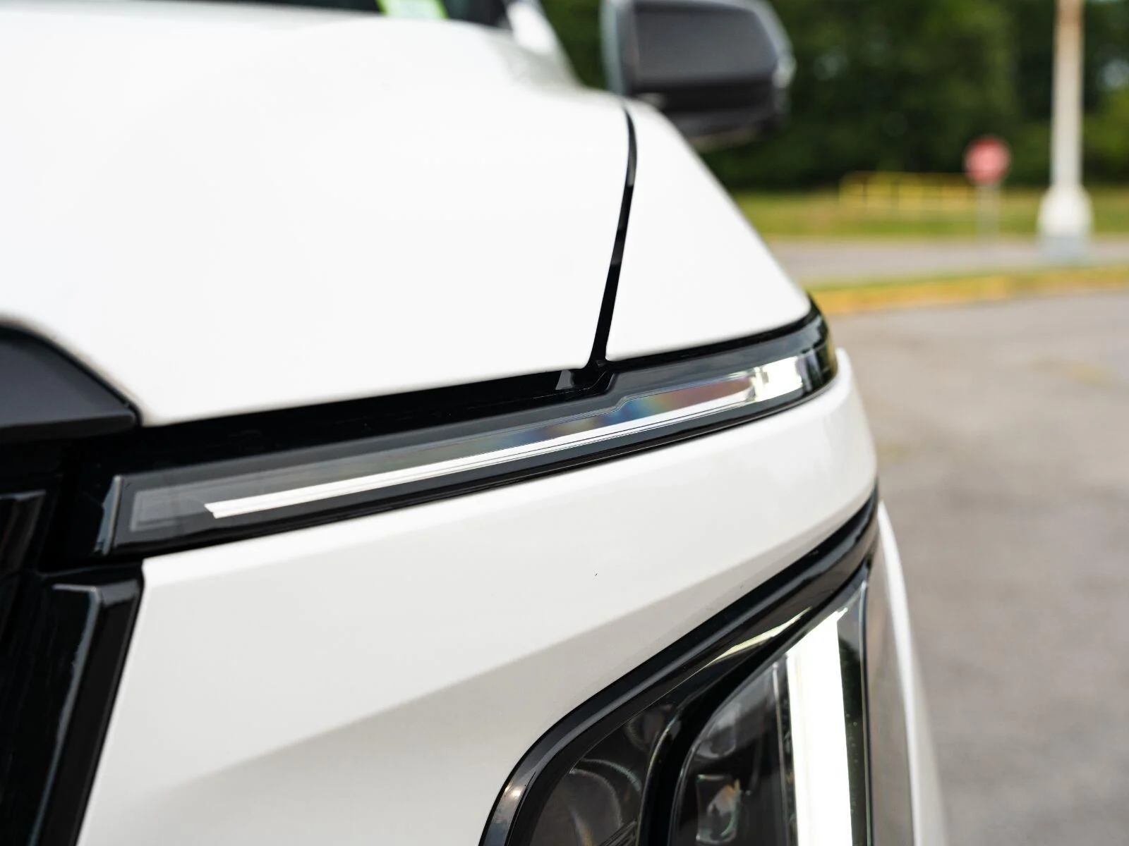 Used 2025 Crystal White Tricoat Cadillac Sport image 13