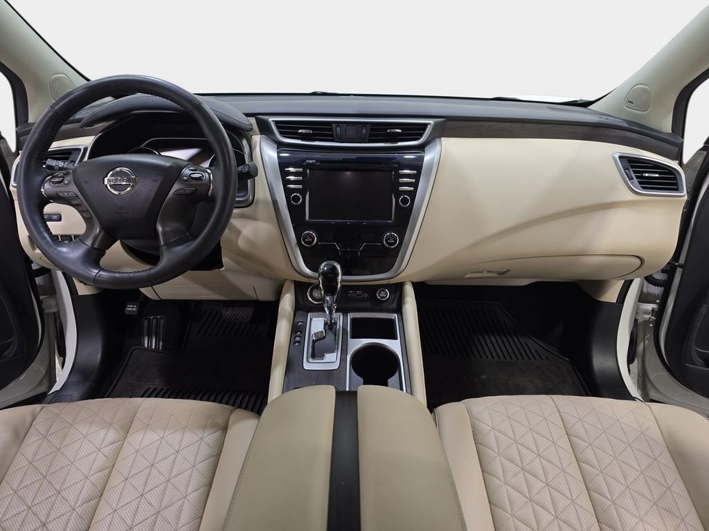 Used 2020 White Nissan Platinum image 10