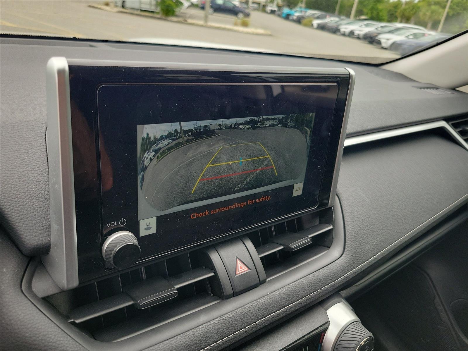 Used 2025 Ice Cap Toyota XLE image 32