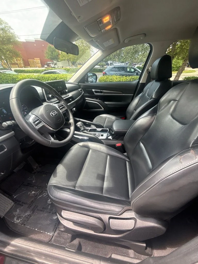 Used 2021 Purple Kia LX image 12