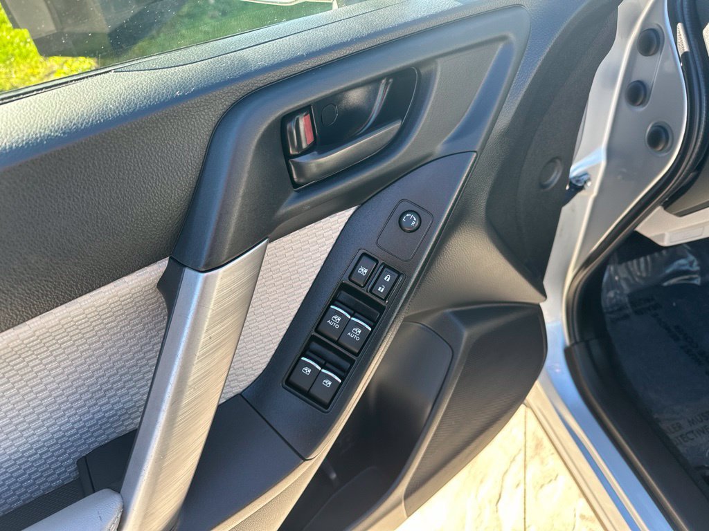 2018 Subaru Forester Premium - Photo 10