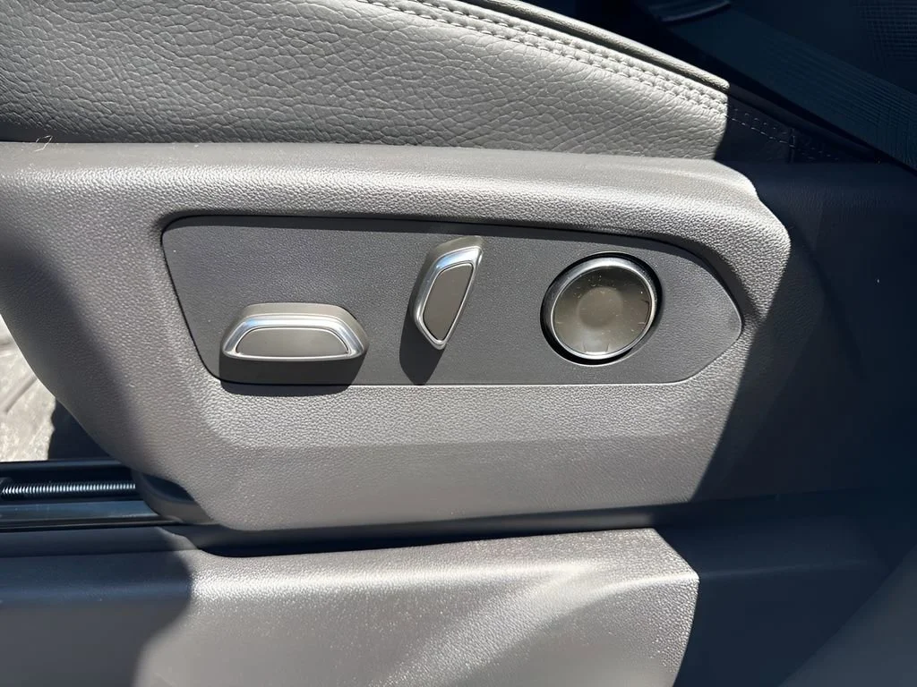 New 2026 Glacier White Tricoat GMC Denali image 10