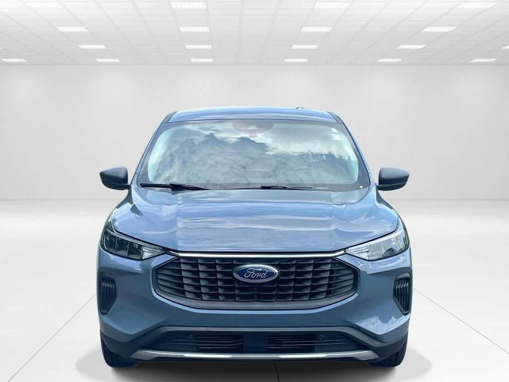 Used 2023 Blue Ford Active image 2