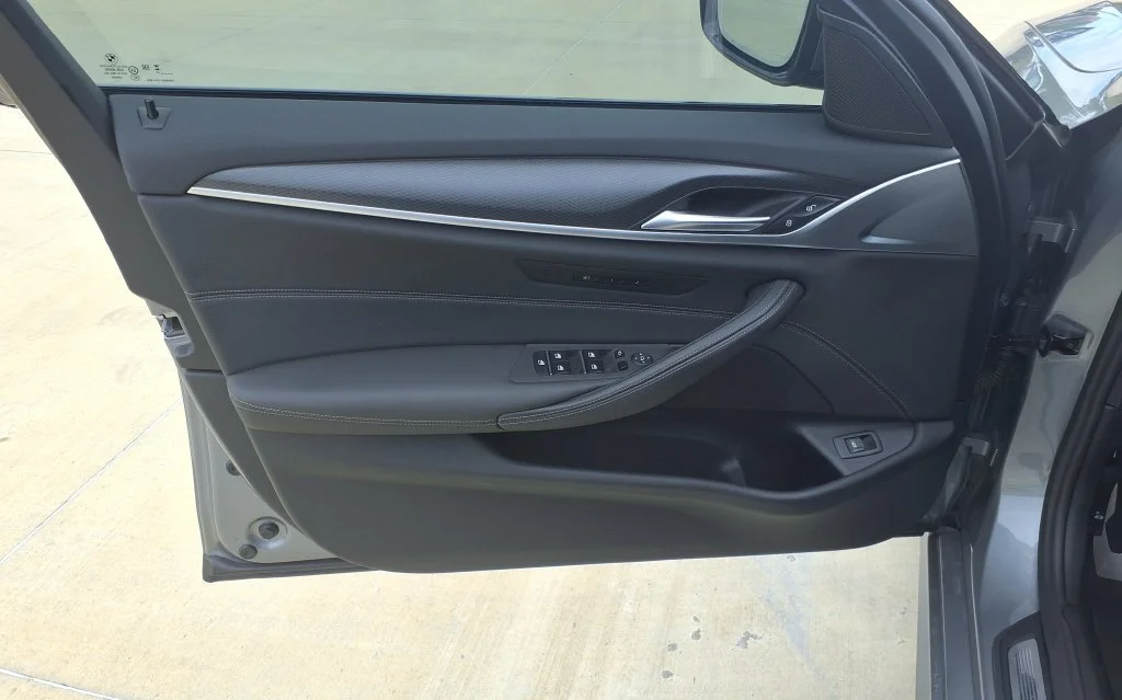 Used 2023 Gray BMW 530i image 11