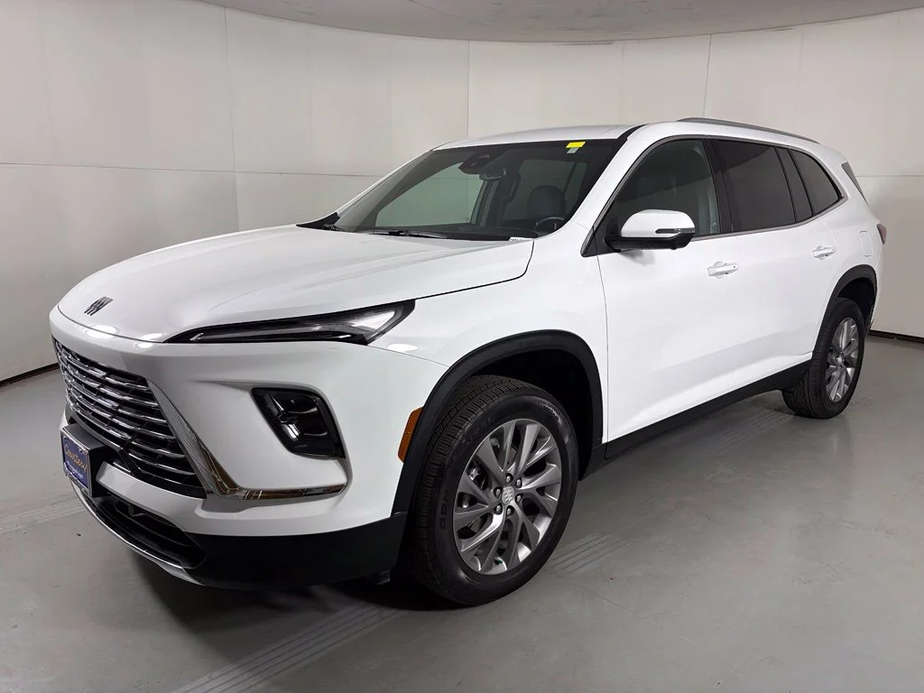 Used 2026 White Buick Preferred image 4