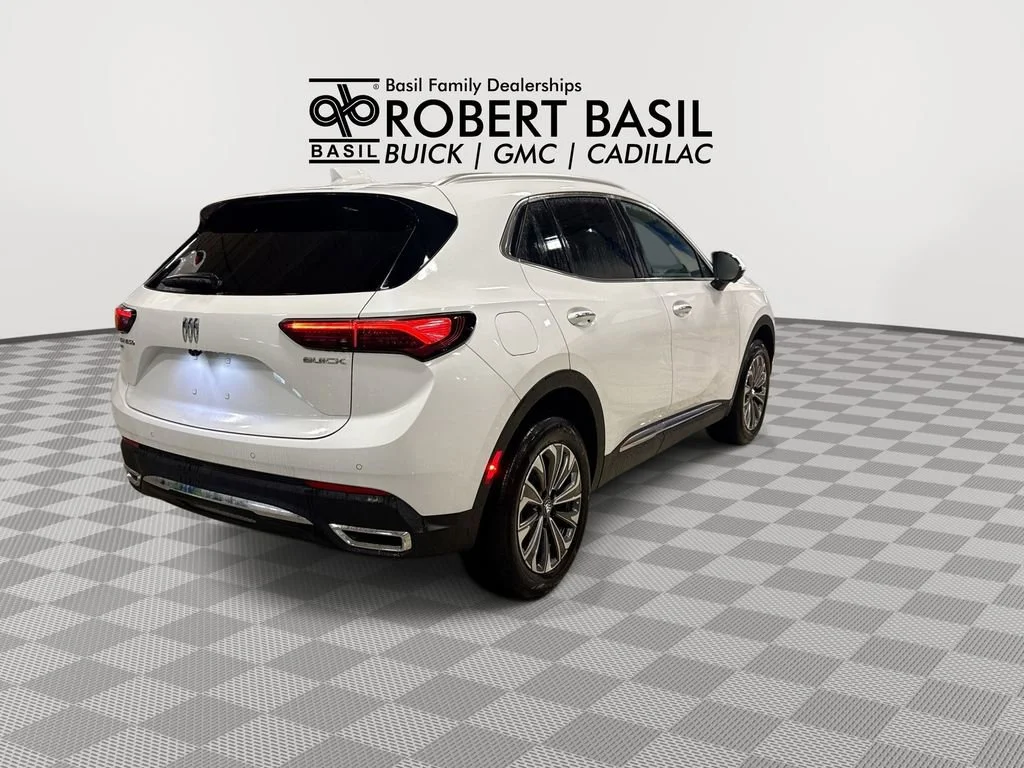New 2026 Iridescent White Tricoat Buick Preferred image 8