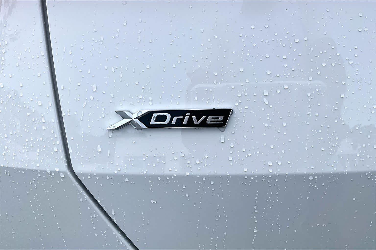 New 2026 Alpine White BMW 30 xDrive image 15