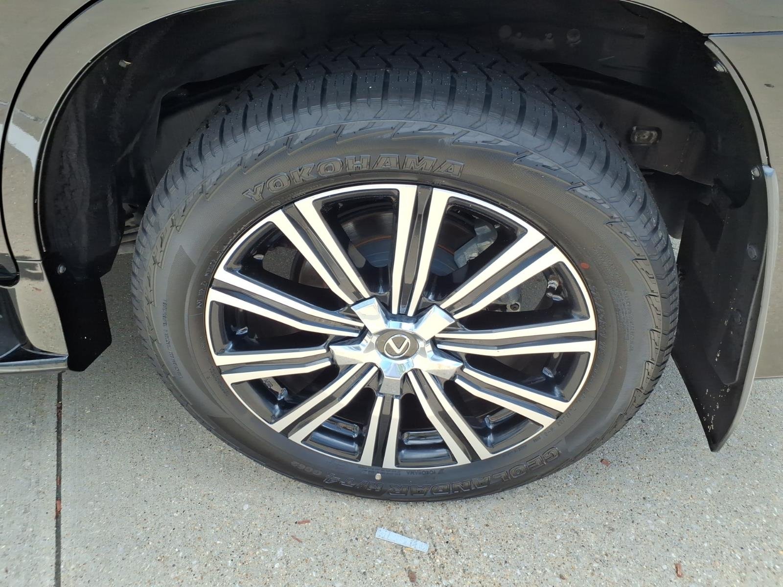 Used 2020 Black Onyx Lexus Three-Row image 22