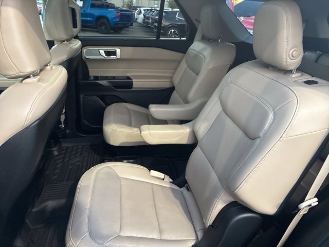 Used 2020 Black Ford Limited image 14