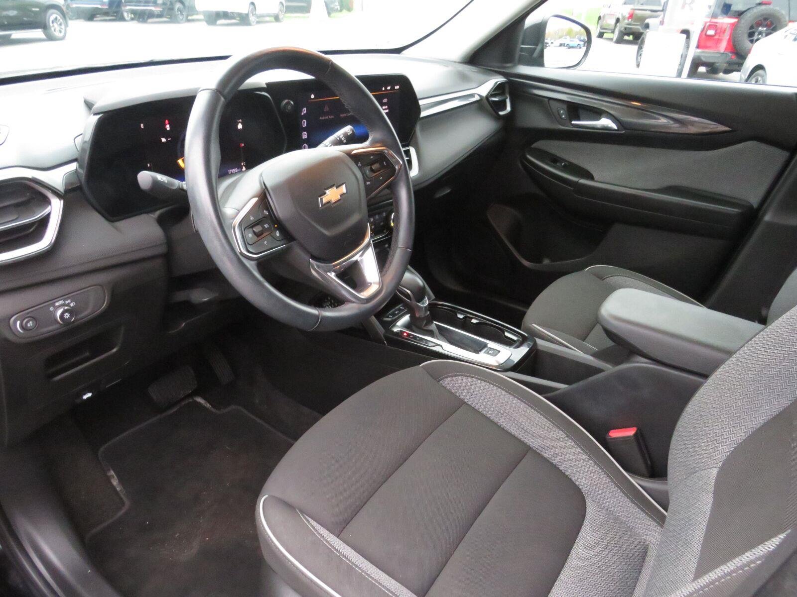 Used 2024 Mosaic Black Metallic Chevrolet LT image 22