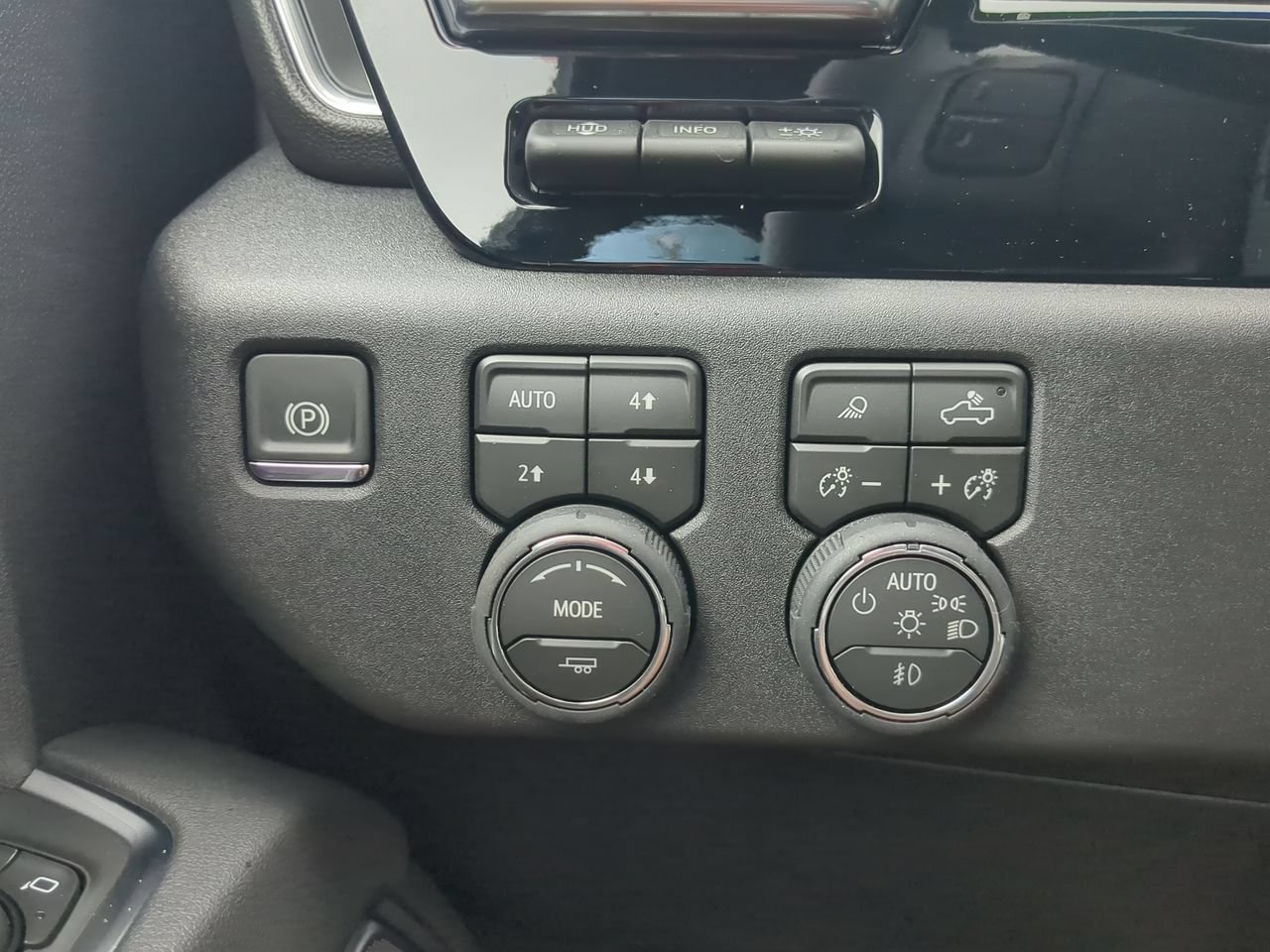 2026 Chevrolet Silverado 2500 HD High Country - Photo 18
