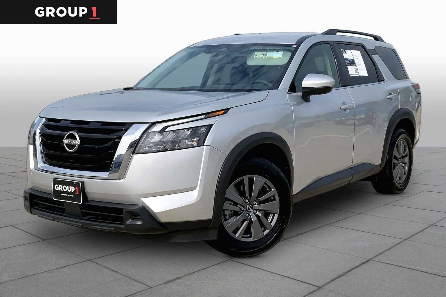 2024 Nissan Pathfinder SV