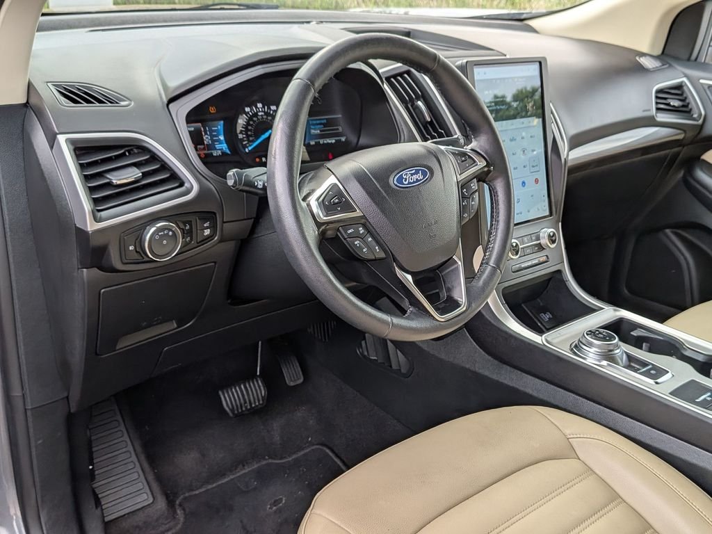 Used 2024 Gray Ford SEL image 35