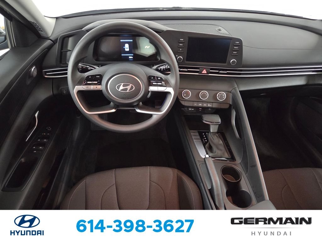 Used 2025 Gray Hyundai SE image 17