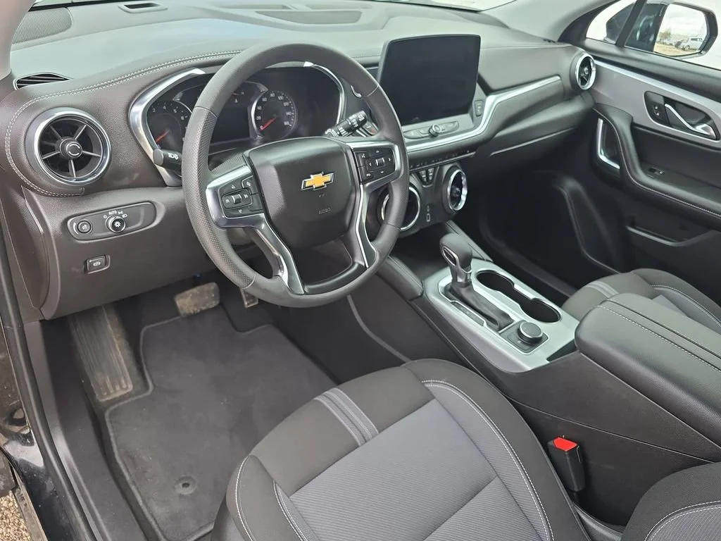 2025 Chevrolet Blazer 2LT - Photo 10