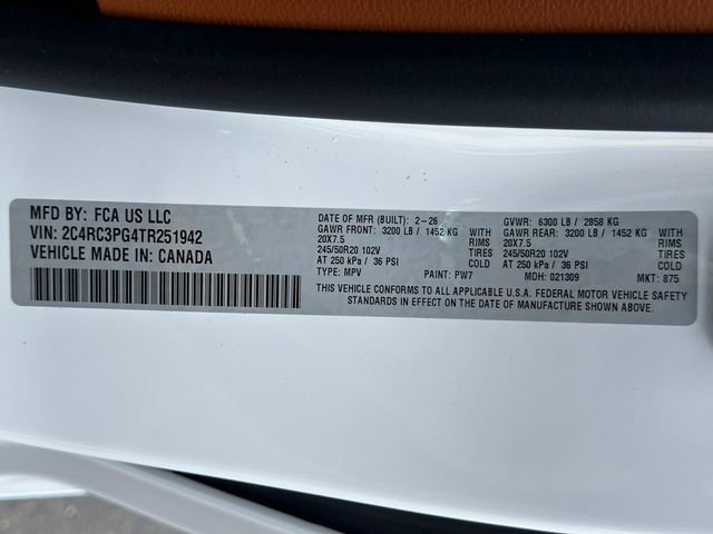New 2026 Bright White Clear-Coat Exterior Paint Chrysler Pinnacle image 40