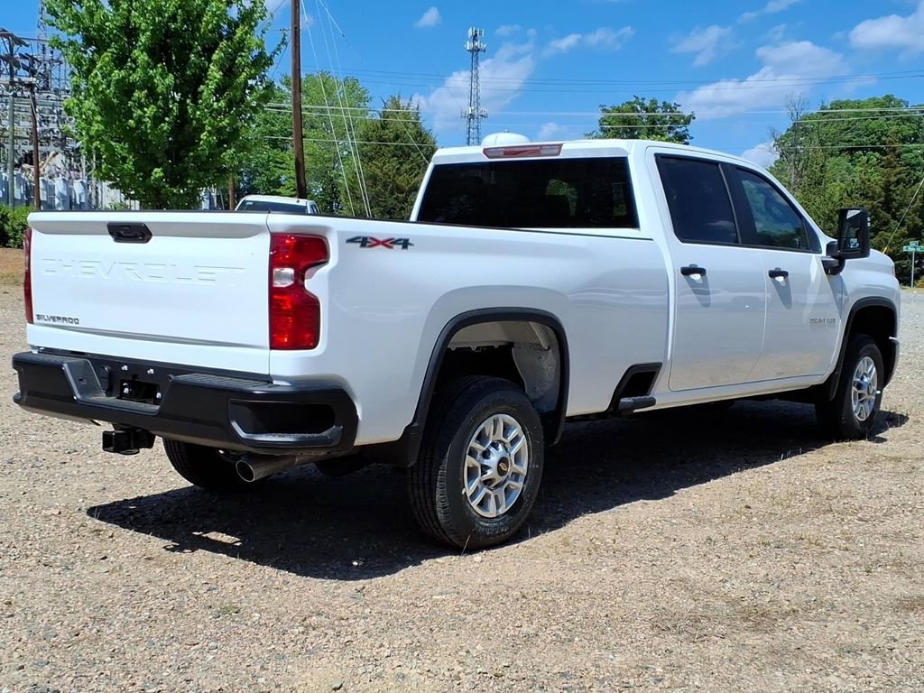 New 2026 Summit White Chevrolet WT image 4