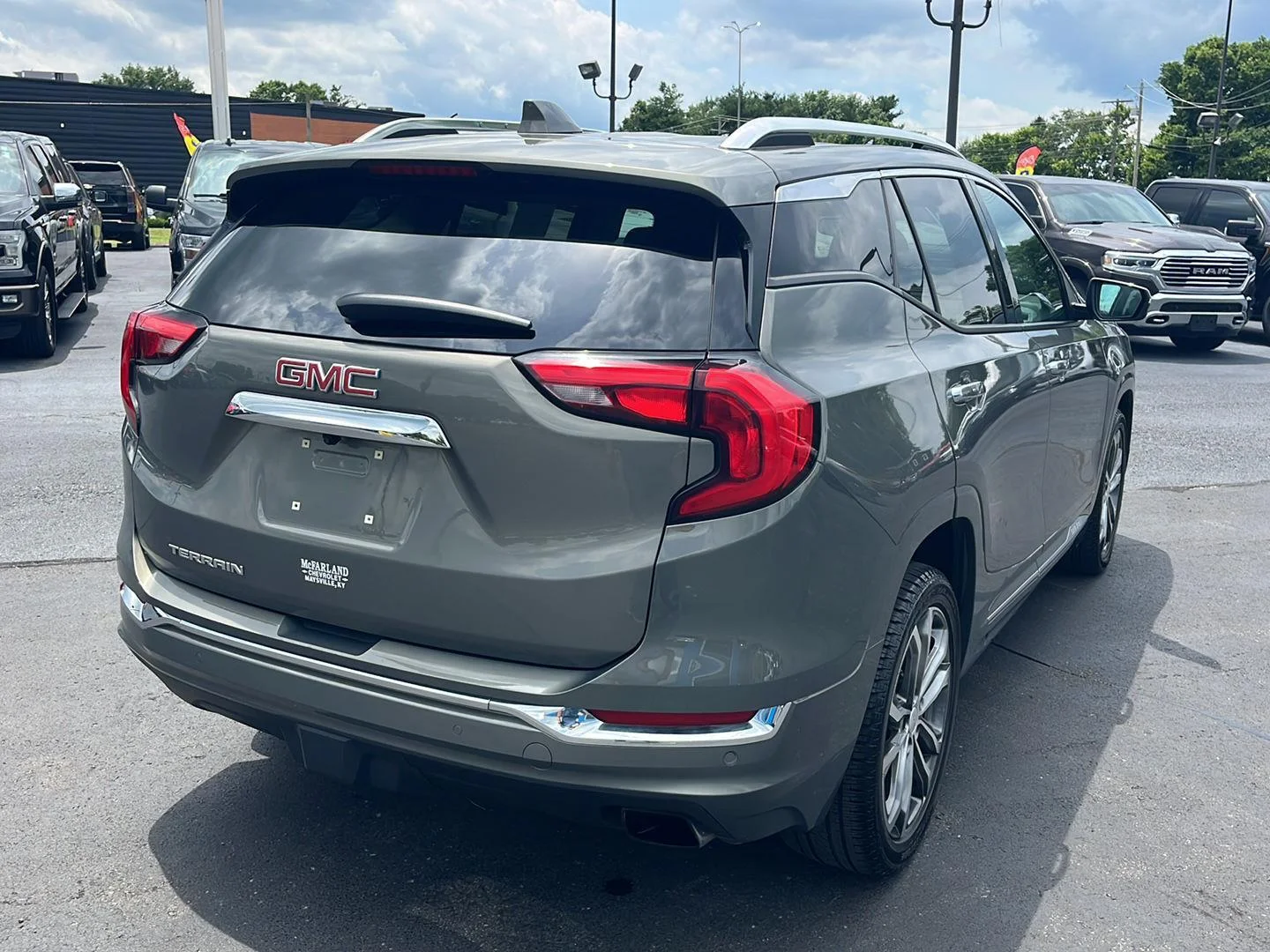 Used 2018 MINERAL METALLIC GMC Denali image 5