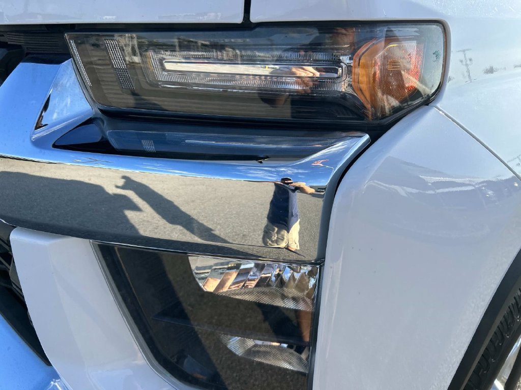 Used 2023 Summit White Chevrolet LT image 9