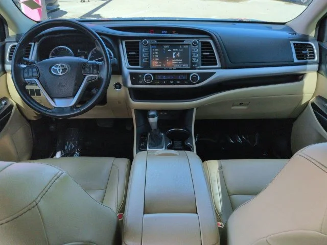Certified Used 2019 Walnut Toyota XLE image 13