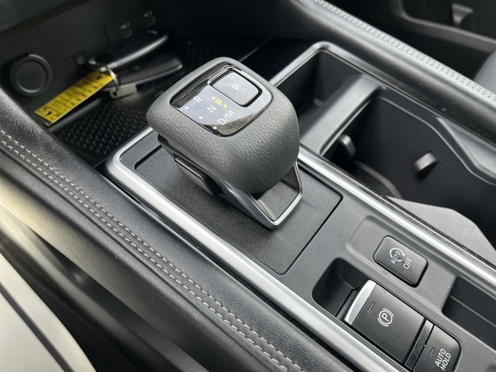 Used 2025 Gray Nissan Platinum image 20