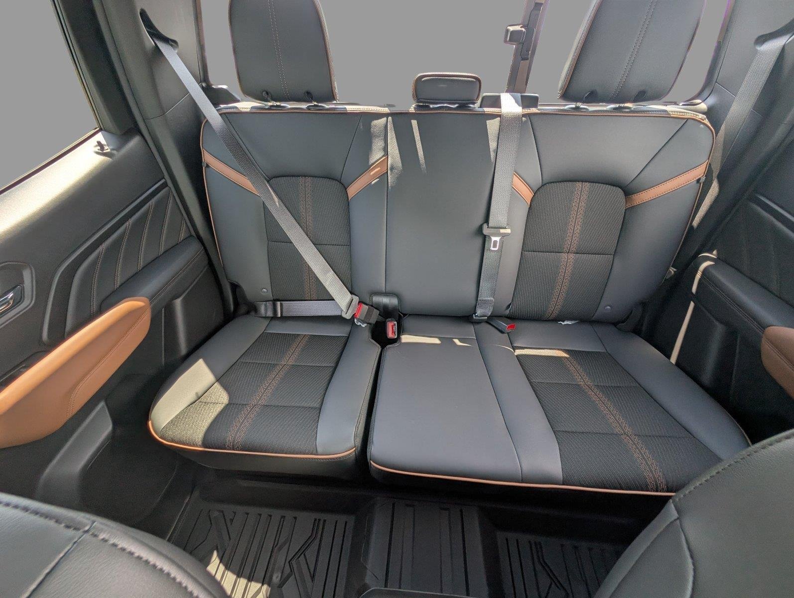2026 GMC Canyon AT4 - Photo 36