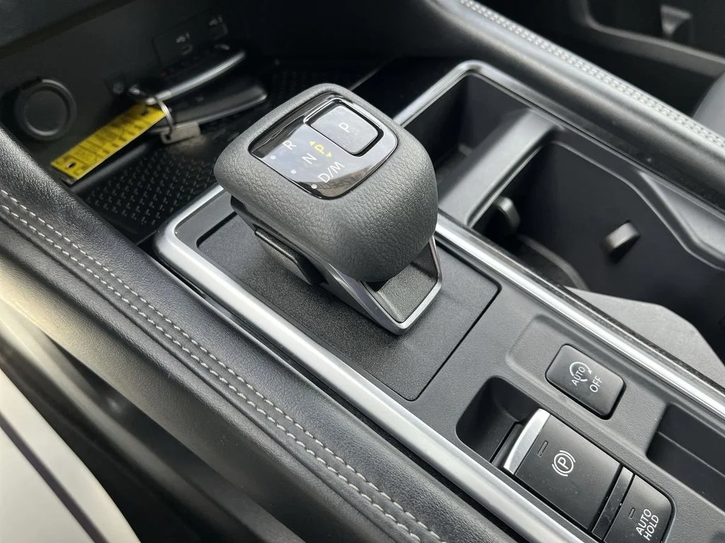 Used 2025 Gray Nissan Platinum image 20