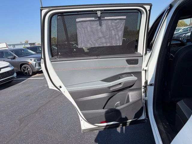 New 2027 Opal White Pearl Volkswagen 2.0T SEL image 15