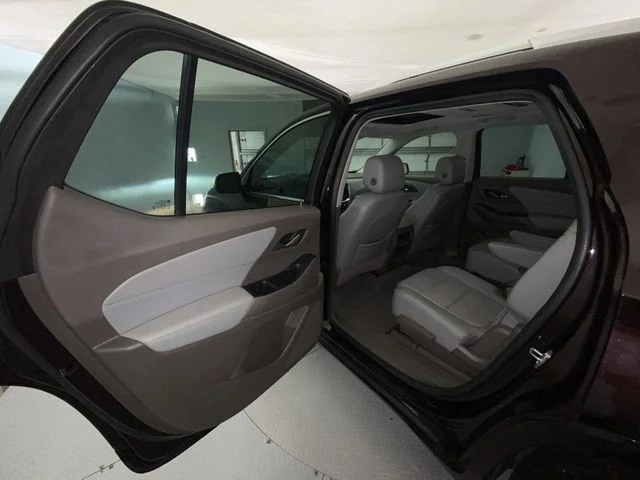 Used 2021 Red Chevrolet Premier image 23