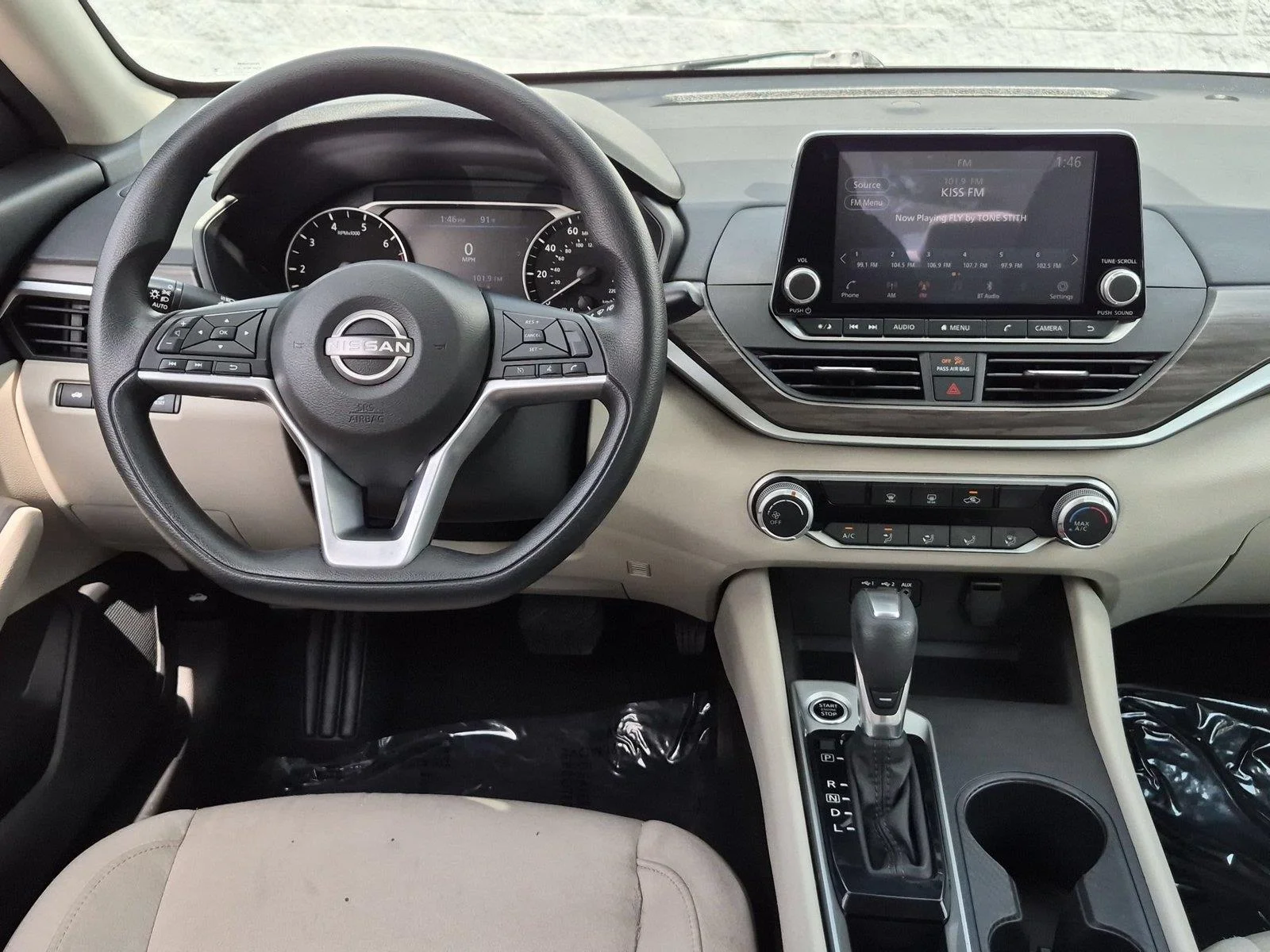 Used 2025 Super Black Nissan SV image 31
