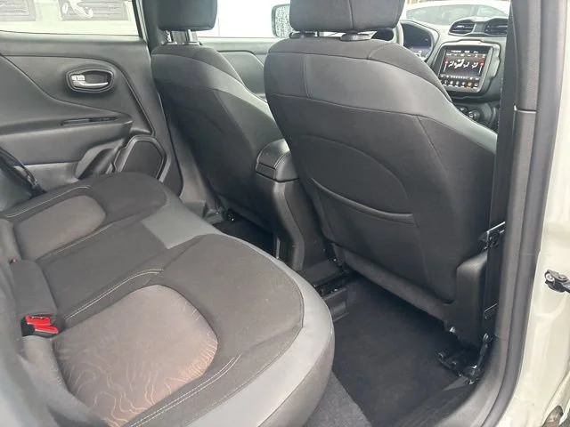 Used 2023 Alpine White Clearcoat Jeep Upland image 12