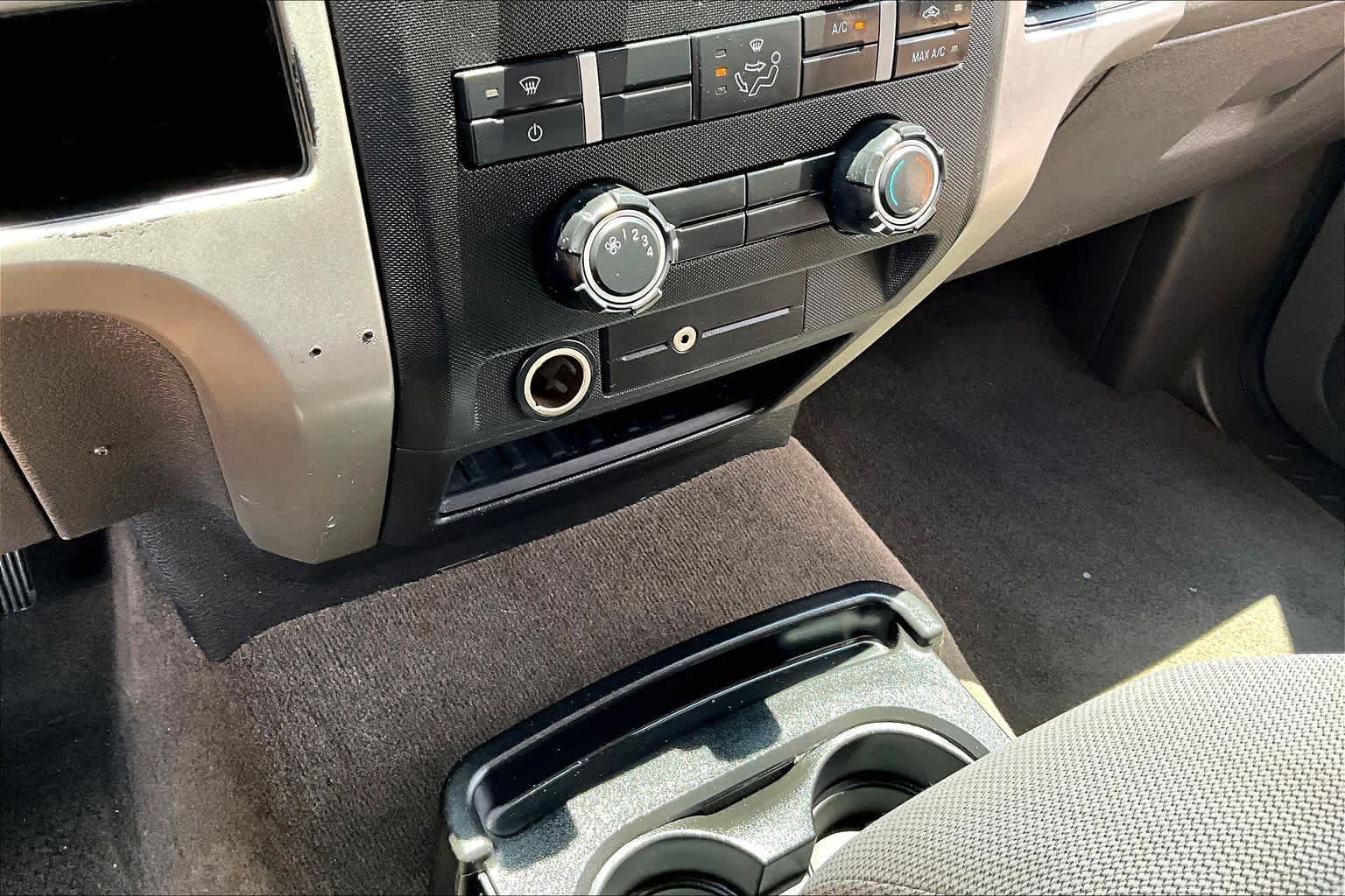 Used 2012 Pale Adobe Metallic Ford XLT image 31