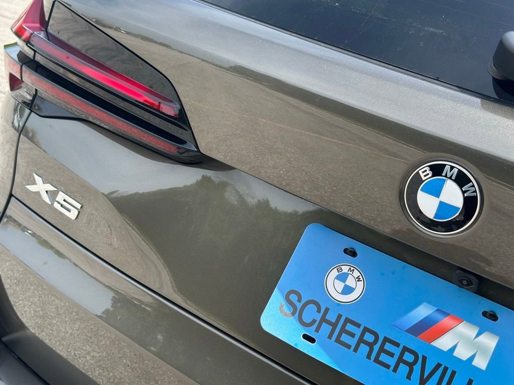 New 2026 Manhattan Green Metallic BMW xDrive40i image 13