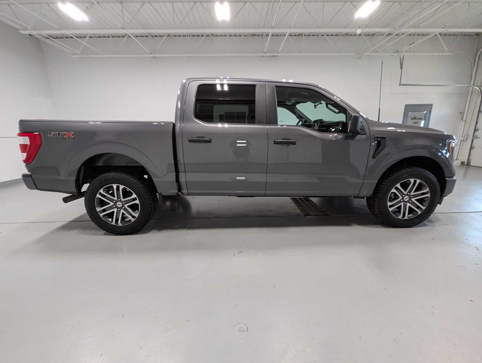 Used 2023 Carbonized Gray Ford XL image 7