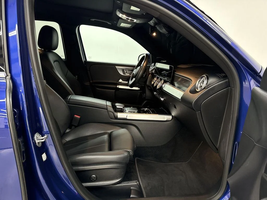 Used 2021  Mercedes-Benz GLB 250 image 18